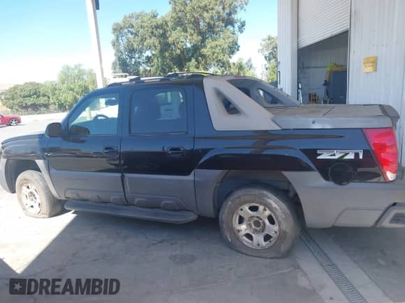 2003 Chevrolet Avalanche с VIN 3GNEK13T53G199260, выставлен на аукционе IAAI как лот 42804051 с пробегом 277 687 миль миль и . История ставок и продаж доступна на DreamBid. Изображение 14.