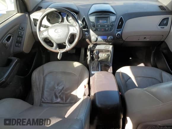 2014 Hyundai Tucson Limited with VIN KM8JUCAG8EU939916, listed as a Copart auction lot 82686485 with 129,986 mi miles and Clean title. Bid and sale history available at DreamBid. Image 8.