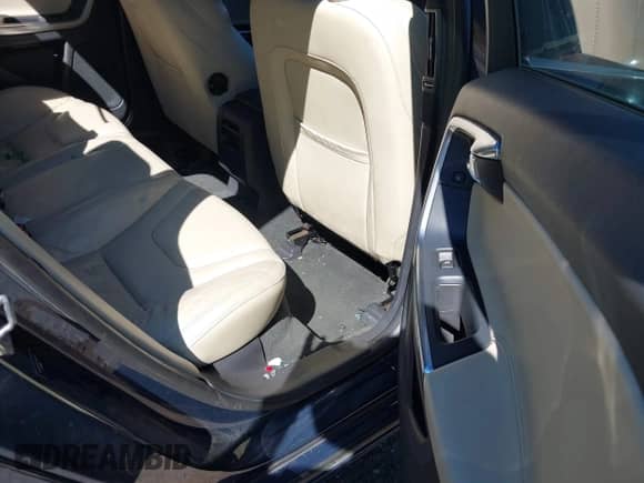 2015 Volvo S60 T5 Drive-E Premier with VIN YV126MFB5F1299795, listed as a IAAI auction lot 43052703 with 100,066 mi miles and . Bid and sale history available at DreamBid. Image 8.