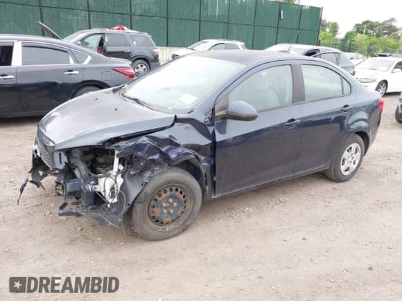 2015 Chevrolet Sonic LS с VIN 1G1JA5SH8F4164897, выставлен на аукционе IAAI как лот 42374297 с пробегом Не указан миль и . История ставок и продаж доступна на DreamBid. Изображение 2.