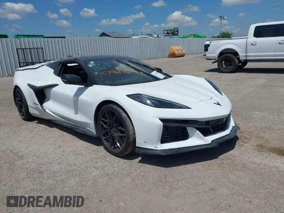 2023 Chevrolet Corvette 3LZ с VIN 1G1YF3D37P5603363, выставлен на аукционе IAAI как лот 42176876 с пробегом Не указан миль и . История ставок и продаж доступна на DreamBid. Изображение 1.