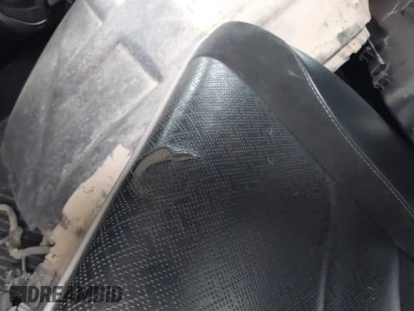 2019 Ram 1500 Laramie z VIN 1C6SRFJT5KN544100, wystawiony jako IAAI lot #42868417 z przebiegiem 170 943 mil mil oraz . Historia ofert i sprzedaży dostępna na DreamBid. Obrazek 20.