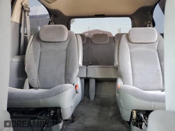 2005 Dodge Caravan SXT with VIN 2D4GP44L95R181377, listed as a Copart auction lot 68830515 with 133,671 mi miles and Clean title. Bid and sale history available at DreamBid. Image 10.