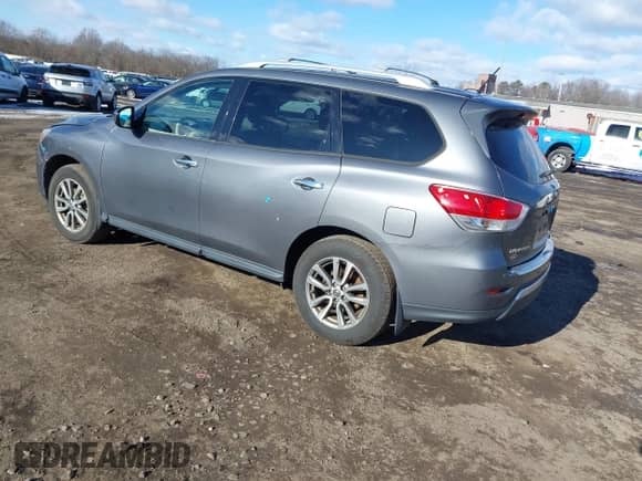2015 Nissan Pathfinder Platinum with VIN 5N1AR2MM9FC697559, listed as a IAAI auction lot 41276459 with 119,153 mi miles and . Bid and sale history available at DreamBid. Image 3.
