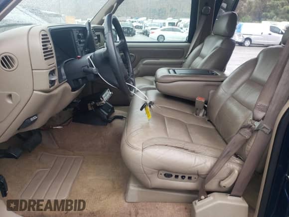 1998 Chevrolet Silverado 3500 с VIN 1GCGC33J7WF007299, выставлен на аукционе Copart как лот 81253215 с пробегом 92 596 миль миль и Списание • Salvage title. История ставок и продаж доступна на DreamBid. Изображение 7.