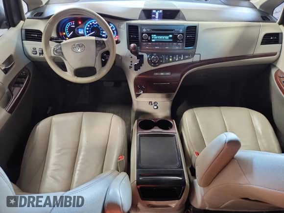 2013 Toyota Sienna XLE AAS with VIN 5TDYK3DC8DS313836, listed as a Copart auction lot 68781945 with 198,964 mi miles and Non repairable. Bid and sale history available at DreamBid. Image 8.