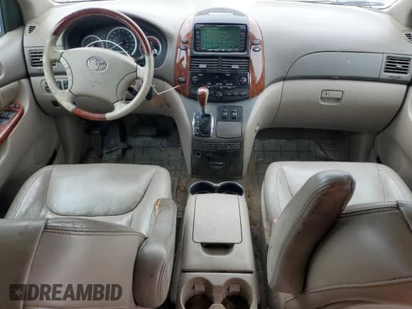 2005 Toyota Sienna XLE z VIN 5TDBA22C45S043463, wystawiony jako Copart lot #81296825 z przebiegiem 220 625 mil mil oraz Czysty tytuł • Clean title. Historia ofert i sprzedaży dostępna na DreamBid. Obrazek 8.