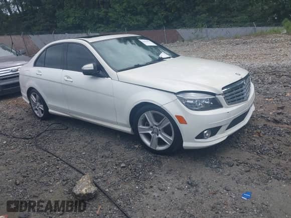 2010 Mercedes-Benz C 300 Sport с VIN WDDGF8BB0AR093597, выставлен на аукционе IAAI как лот 42876595 с пробегом 135 354 миль миль и . История ставок и продаж доступна на DreamBid. Изображение 1.