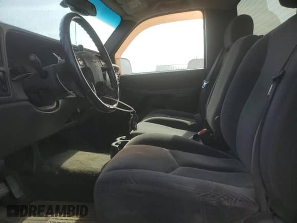 2003 Chevrolet Silverado 1500 LS with VIN 1GCEC14TX3Z136790, listed as a Copart auction lot 90622575 with 164,258 mi miles and Clean title. Bid and sale history available at DreamBid. Image 7.