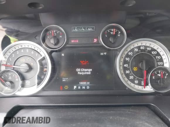 2016 Ram 1500 Big Horn z VIN 1C6RR6LG3GS155446, wystawiony jako IAAI lot #41623506 z przebiegiem 128 393 mil mil oraz . Historia ofert i sprzedaży dostępna na DreamBid. Obrazek 7.