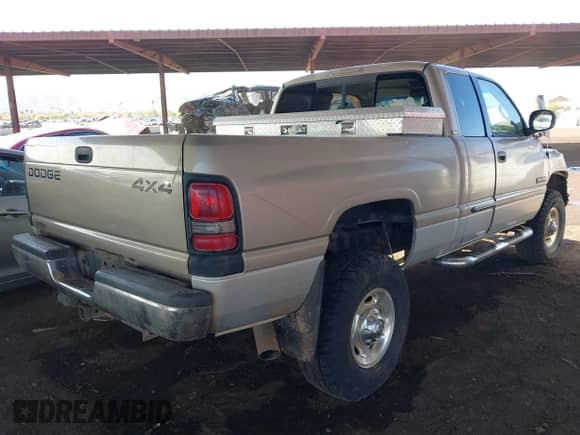 2002 Dodge 2500 с VIN 3B7KF23682M230484, выставлен на аукционе IAAI как лот 41851949 с пробегом 134 207 миль миль и . История ставок и продаж доступна на DreamBid. Изображение 4.