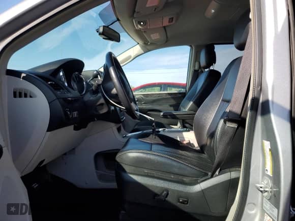 2017 Dodge Grand Caravan Crew Plus с VIN 2C4RDGDG0HR728074, выставлен на аукционе Copart как лот 82153855 с пробегом 171 336 миль миль и Чистый • Clean title. История ставок и продаж доступна на DreamBid. Изображение 7.