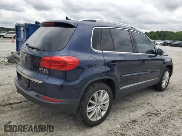 2017 Volkswagen Tiguan с VIN WVGMV7AX6HK002838, выставлен на аукционе Copart как лот 64211654 с пробегом 85 386 миль миль и Списание • Salvage title. История ставок и продаж доступна на DreamBid. Изображение 3.
