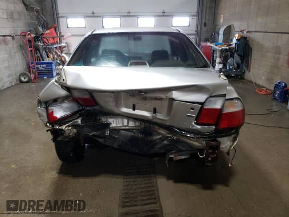 1996 Honda Accord with VIN 1HGCE664XTA019179, listed as a Copart auction lot 71292254 with 249,705 mi miles and Salvage title. Bid and sale history available at DreamBid. Image 6.