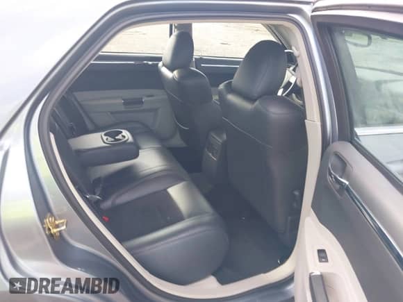 2006 Chrysler 300 C SRT-8 with VIN 2C3LA73W66H523504, listed as a IAAI auction lot 42483103 with 61,560 mi miles and . Bid and sale history available at DreamBid. Image 8.