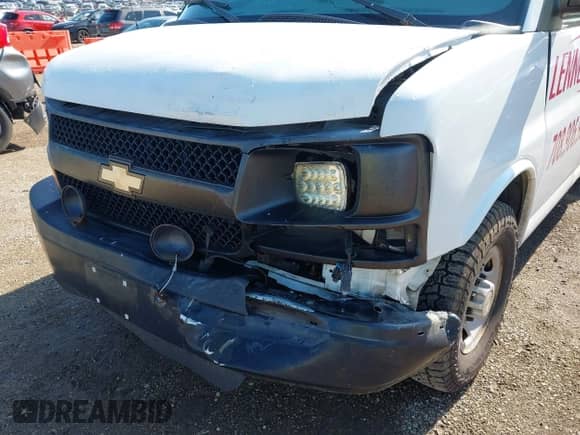 2013 Chevrolet Express Cargo z VIN 1GCWGFCA9D1190510, wystawiony jako IAAI lot #43103295 z przebiegiem 197 185 mil mil oraz . Historia ofert i sprzedaży dostępna na DreamBid. Obrazek 6.