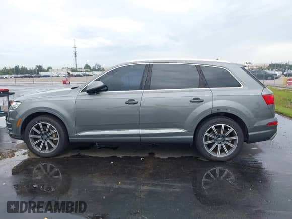 2017 Audi Q7 Premium Plus с VIN WA1LAAF71HD014122, выставлен на аукционе IAAI как лот 43228723 с пробегом 107 448 миль миль и . История ставок и продаж доступна на DreamBid. Изображение 15.