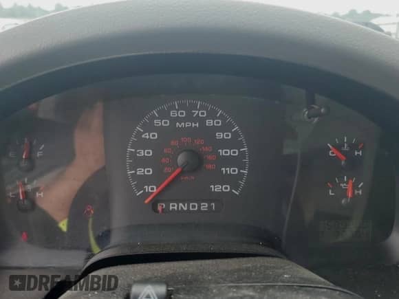 2008 Ford F-150 XL with VIN 1FTRF14W28KD96619, listed as a Copart auction lot 68909995 with 158,928 mi miles and Salvage title. Bid and sale history available at DreamBid. Image 9.