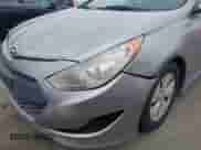 2013 Hyundai Sonata Limited z VIN KMHEC4A48DA069990, wystawiony jako IAAI lot #43301287 z przebiegiem 129 579 mil mil oraz . Historia ofert i sprzedaży dostępna na DreamBid. Obrazek 6.