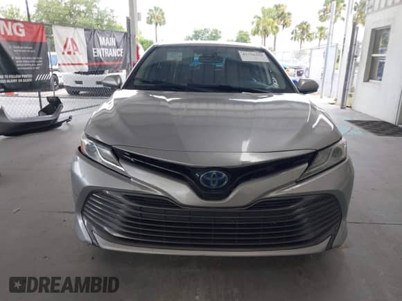 2020 Toyota Camry Hybrid XLE z VIN 4T1F31AK1LU533605, wystawiony jako IAAI lot #42790450 z przebiegiem 98 102 mil mil oraz . Historia ofert i sprzedaży dostępna na DreamBid. Obrazek 13.