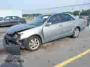 2005 Toyota Camry LE с VIN 4T1BF30K05U596653, выставлен на аукционе IAAI как лот 42482189 с пробегом 242 939 миль миль и . История ставок и продаж доступна на DreamBid. Изображение 18.
