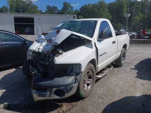 2004 Dodge 1500 ST z VIN 1D7HA16N84J153479, wystawiony jako IAAI lot #42982710 z przebiegiem 284 516 mil mil oraz . Historia ofert i sprzedaży dostępna na DreamBid. Obrazek 2.