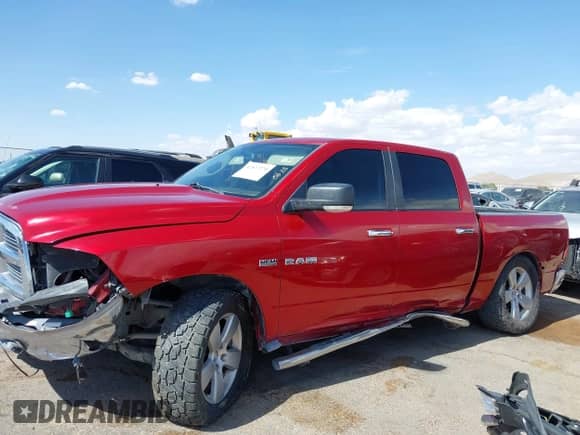 2009 Dodge 1500 Sport z VIN 1D3HB13T89J502004, wystawiony jako IAAI lot #42537270 z przebiegiem 192 685 mil mil oraz . Historia ofert i sprzedaży dostępna na DreamBid. Obrazek 14.