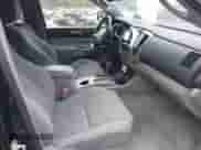 2011 Toyota Tacoma z VIN 5TFUU4EN0BX017666, wystawiony jako IAAI lot #42376747 z przebiegiem 162 955 mil mil oraz . Historia ofert i sprzedaży dostępna na DreamBid. Obrazek 5.