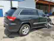 2012 Jeep Grand Cherokee Laredo с VIN 1C4RJEAT6CC301188, выставлен на аукционе Copart как лот 59602325 с пробегом 163 126 миль миль и Списание • Salvage title. История ставок и продаж доступна на DreamBid. Изображение 3.