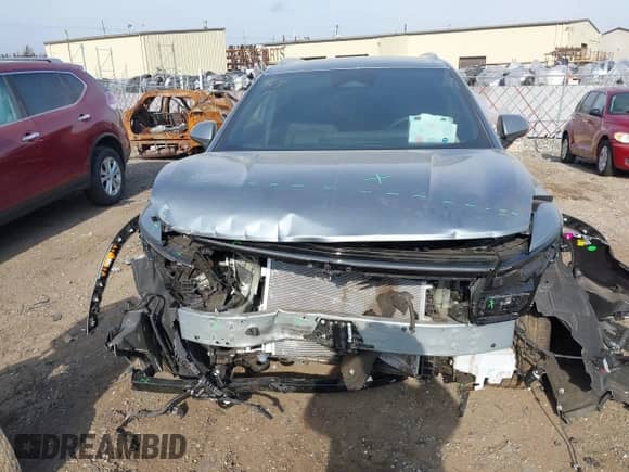 2024 Chevrolet Equinox EV LT with VIN 3GN7DLRR4RS292920, listed as a IAAI auction lot 40703285 with 502 mi miles and . Bid and sale history available at DreamBid. Image 13.