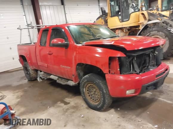 2011 Chevrolet Silverado 1500 LTZ z VIN 1GCRKTE35BZ220884, wystawiony jako IAAI lot #41638866 z przebiegiem 199 740 mil mil oraz . Historia ofert i sprzedaży dostępna na DreamBid. Obrazek 1.