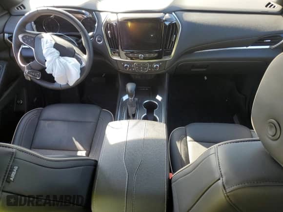 2022 Chevrolet Traverse Premier z VIN 1GNEVKKW2NJ132898, wystawiony jako Copart lot #89561575 z przebiegiem 12 902 mil mil oraz Szkoda całkowita • Salvage title. Historia ofert i sprzedaży dostępna na DreamBid. Obrazek 8.