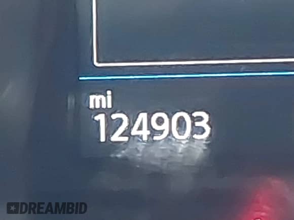 2018 Volkswagen Tiguan S с VIN 3VV1B7AX3JM067887, выставлен на аукционе IAAI как лот 43216100 с пробегом 124 903 миль миль и . История ставок и продаж доступна на DreamBid. Изображение 15.