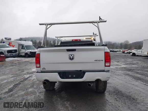2018 Ram 1500 Tradesman с VIN 1C6RR7FT2JS139146, выставлен на аукционе IAAI как лот 41092816 с пробегом 100 689 миль миль и . История ставок и продаж доступна на DreamBid. Изображение 17.