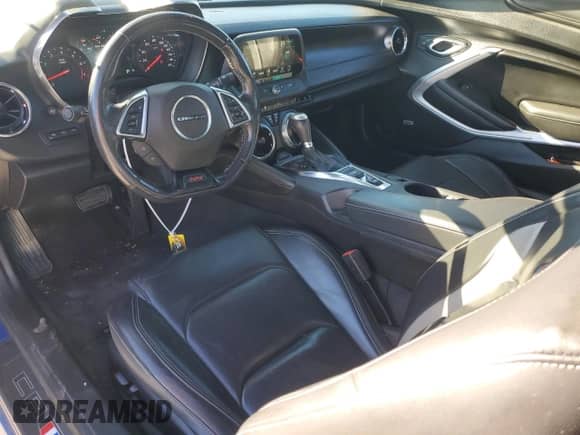 2018 Chevrolet Camaro 2SS z VIN 1G1FH3D73J0162310, wystawiony jako Copart lot #83900234 z przebiegiem 64 523 mil mil oraz Szkoda całkowita • Salvage title. Historia ofert i sprzedaży dostępna na DreamBid. Obrazek 8.