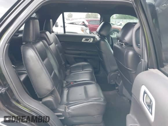 2012 Ford Explorer XLT z VIN 1FMHK7D84CGA48646, wystawiony jako IAAI lot #42863482 z przebiegiem 173 492 mil mil oraz . Historia ofert i sprzedaży dostępna na DreamBid. Obrazek 8.