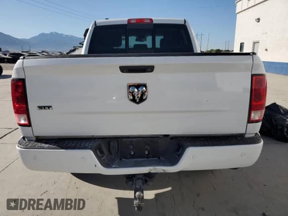 2016 Ram 1500 Big Horn z VIN 1C6RR7LT7GS178621, wystawiony jako Copart lot #60441925 z przebiegiem 121 287 mil mil oraz Szkoda całkowita • Salvage title. Historia ofert i sprzedaży dostępna na DreamBid. Obrazek 6.