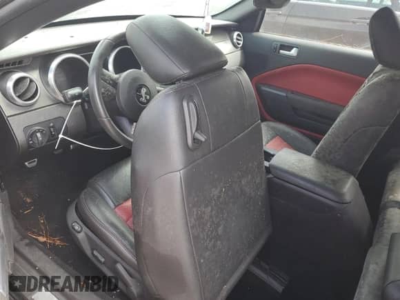 2009 Ford Mustang Shelby GT500 z VIN 1ZVHT88S995128314, wystawiony jako Copart lot #68973314 z przebiegiem 74 339 mil mil oraz Szkoda całkowita • Salvage title. Historia ofert i sprzedaży dostępna na DreamBid. Obrazek 8.