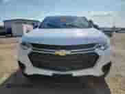 2021 Chevrolet Traverse LS z VIN 1GNEVFKW3MJ155743, wystawiony jako Copart lot #80560905 z przebiegiem Nie podano mil oraz Szkoda całkowita • Salvage title. Historia ofert i sprzedaży dostępna na DreamBid. Obrazek 5.