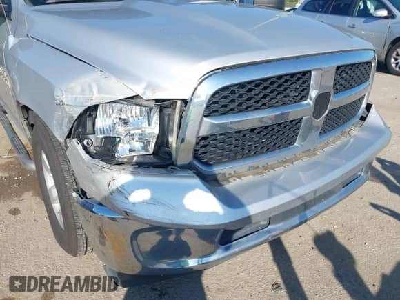 2014 Ram 1500 Big Horn z VIN 1C6RR6GT4ES120788, wystawiony jako IAAI lot #43279713 z przebiegiem 145 985 mil mil oraz . Historia ofert i sprzedaży dostępna na DreamBid. Obrazek 6.