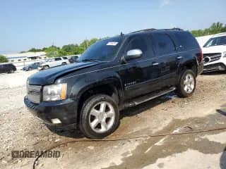 2007 Chevrolet Tahoe LTZ z VIN 1GNFK13037R298112, wystawiony jako Copart lot #65066065 z przebiegiem 265 871 mil mil oraz Nie do naprawy • Non repairable. Historia ofert i sprzedaży dostępna na DreamBid. Obrazek 1.