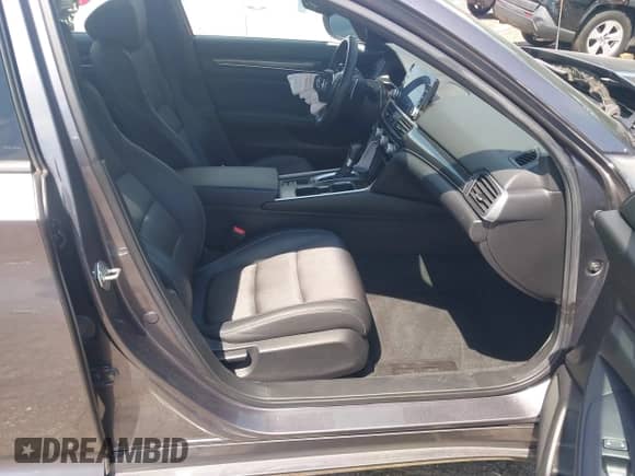 2019 Honda Accord Sport с VIN 1HGCV1F30KA098631, выставлен на аукционе IAAI как лот 43078975 с пробегом 51 494 миль миль и . История ставок и продаж доступна на DreamBid. Изображение 5.