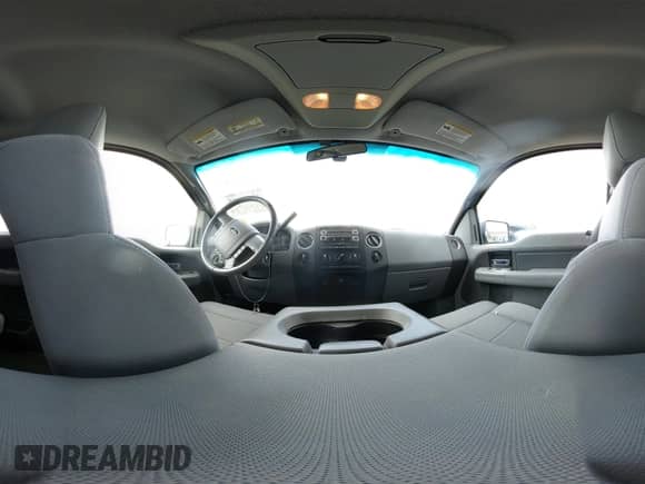 2008 Ford F-150 XLT с VIN 1FTPX14V88FB93061, выставлен на аукционе IAAI как лот 42389405 с пробегом 150 811 миль миль и . История ставок и продаж доступна на DreamBid. Изображение 19.