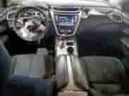 2018 Nissan Murano SV z VIN 5N1AZ2MG4JN171668, wystawiony jako Copart lot #81327635 z przebiegiem 123 779 mil mil oraz Szkoda całkowita • Salvage title. Historia ofert i sprzedaży dostępna na DreamBid. Obrazek 8.