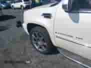 2009 Cadillac Escalade ESV with VIN 1GYFK26269R263525, listed as a IAAI auction lot 42274557 with 135,140 mi miles and . Bid and sale history available at DreamBid. Image 6.