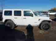 2024 Jeep Wrangler Sahara с VIN 1C4RJXP63RW291806, выставлен на аукционе IAAI как лот 43550837 с пробегом 35 336 миль миль и . История ставок и продаж доступна на DreamBid. Изображение 14.