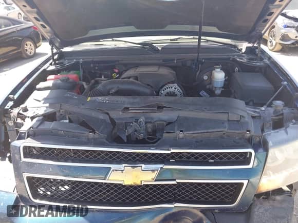 2007 Chevrolet Tahoe LTZ z VIN 1GNFK13057R240731, wystawiony jako IAAI lot #42863327 z przebiegiem 135 090 mil mil oraz . Historia ofert i sprzedaży dostępna na DreamBid. Obrazek 10.