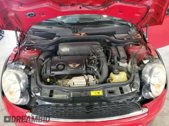 2013 MINI Hardtop S with VIN WMWSV3C5XDT392313, listed as a Copart auction lot 84942945 with 64,086 mi miles and Salvage title. Bid and sale history available at DreamBid. Image 11.