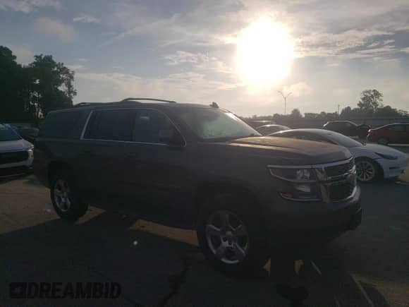 2016 Chevrolet Suburban LT с VIN 1GNSKHKC5GR255281, выставлен на аукционе Copart как лот 68735345 с пробегом 165 670 миль миль и Чистый • Clean title. История ставок и продаж доступна на DreamBid. Изображение 4.