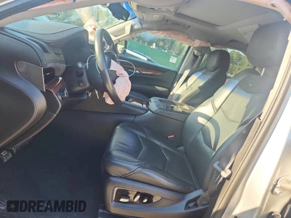 2015 Cadillac Escalade Luxury with VIN 1GYS3MKJ3FR677474, listed as a Copart auction lot 70134305 with 91,157 mi miles and Salvage title. Bid and sale history available at DreamBid. Image 7.